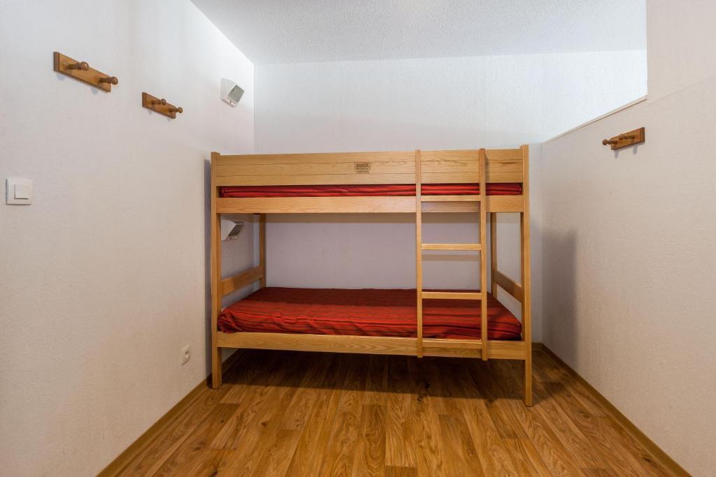 One-Bedroom Apartment 2